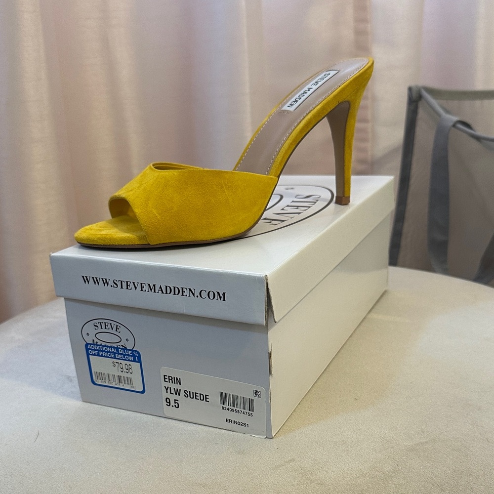 Steve Madden Mustard Suede Heels